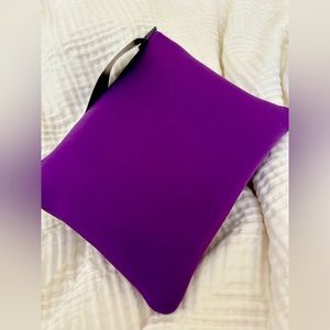 United airlines premium amenity kit from Away